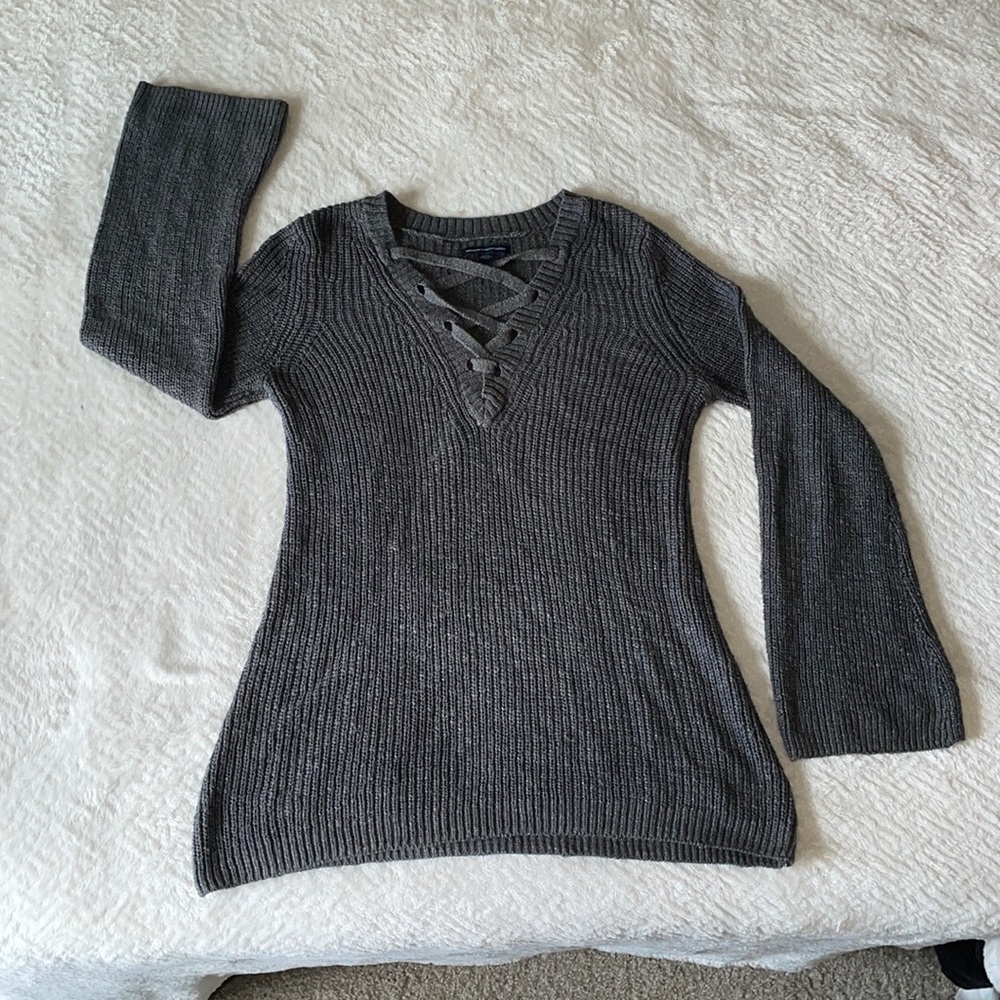 Grey American eagle sweater. Size sm